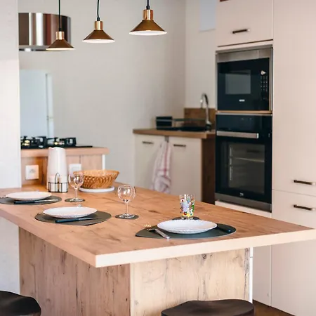 Appartement Cosy Au Coeur Du Village - Le Segala Montbazens Esterno foto